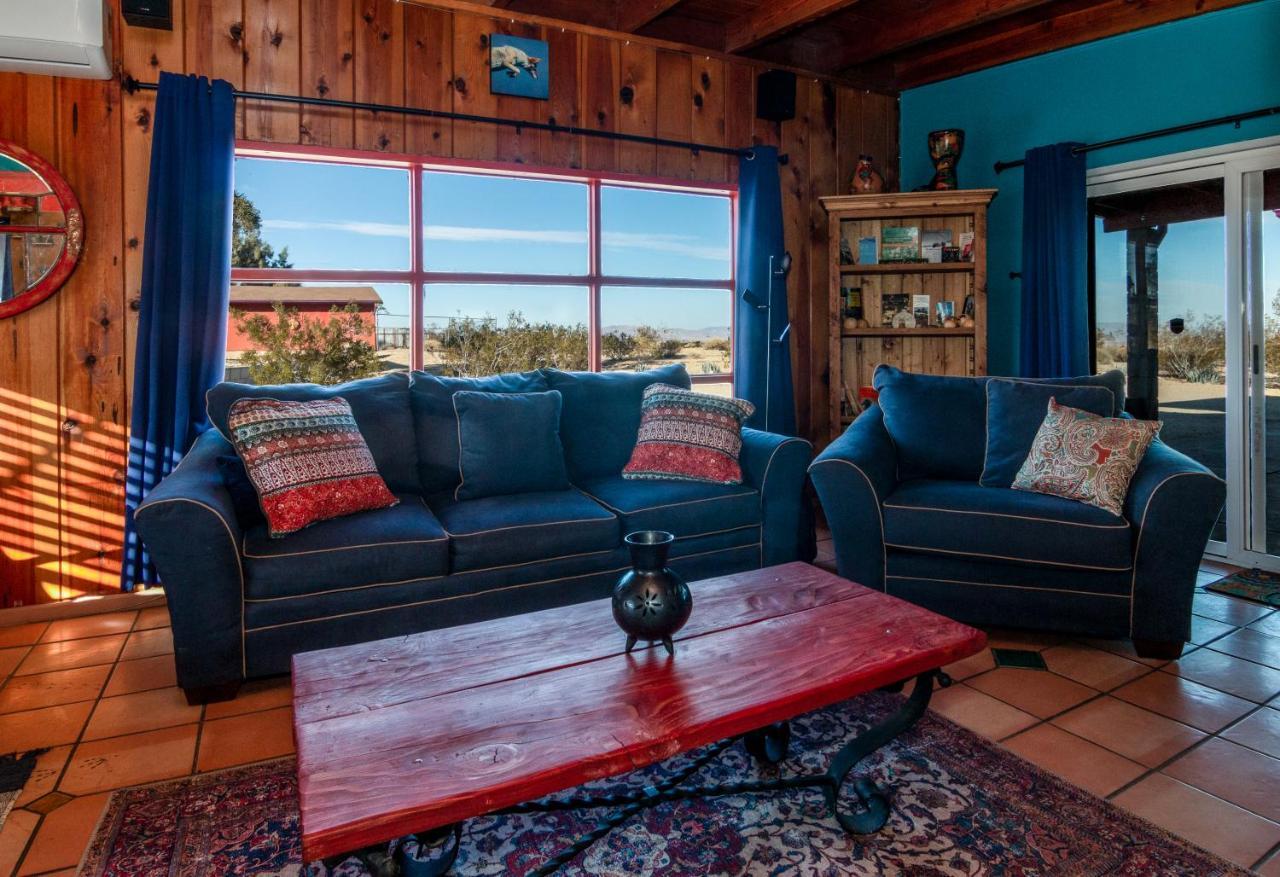 Chuck'S Cabin In A Joshua Tree Community Туентинайн Палмс Екстериор снимка