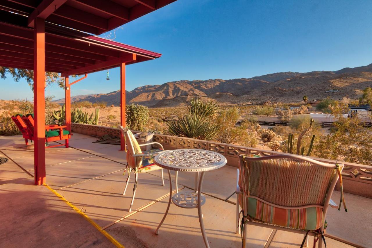 Chuck'S Cabin In A Joshua Tree Community Туентинайн Палмс Екстериор снимка